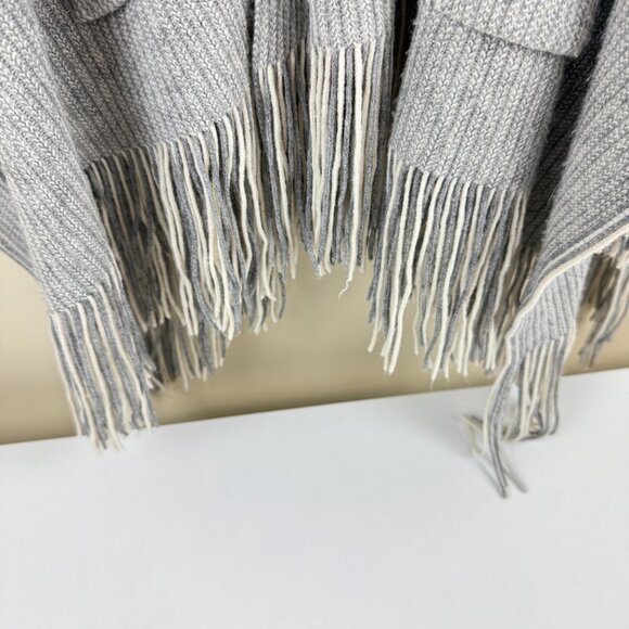Steve Madden Fringe Knit Ruana / Poncho Wrap • One Size • Heather Gray - Picture 5 of 5